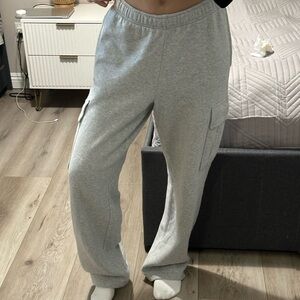 Aritzia Mega Cargo sweatpants